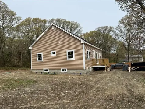 0125 Homestead Avenue Portsmouth RI 02872