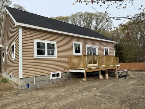 0125 Homestead Avenue Portsmouth RI 02872