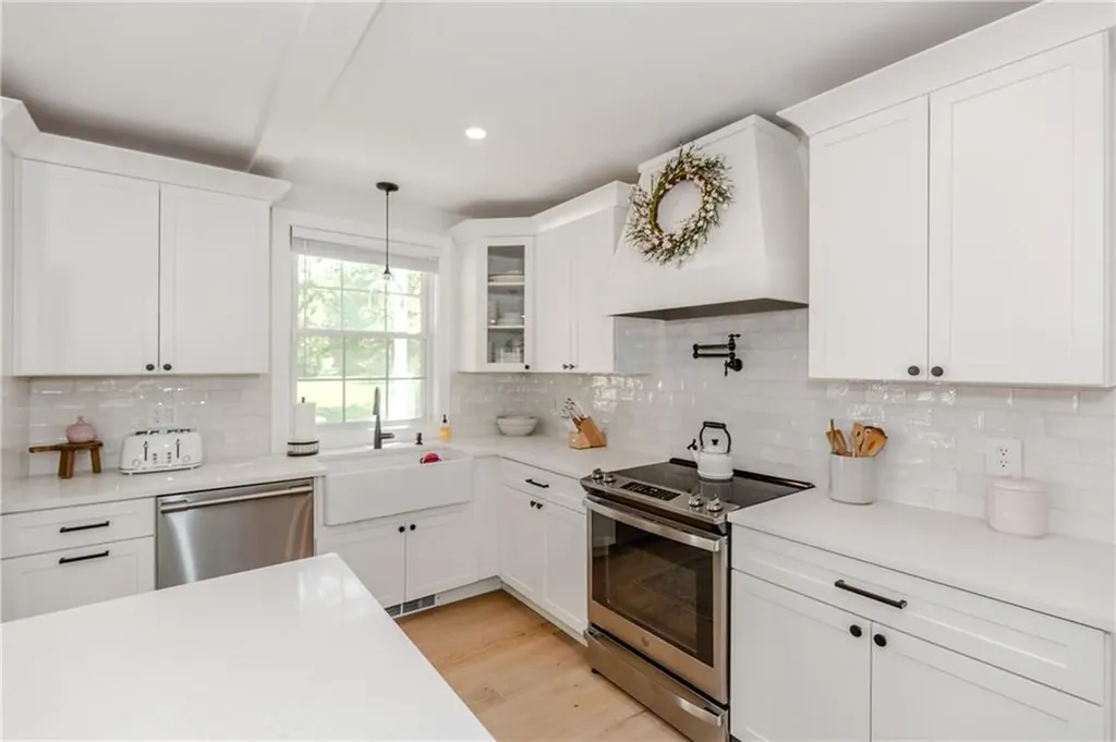 43 Brayton Road Smithfield RI 02917