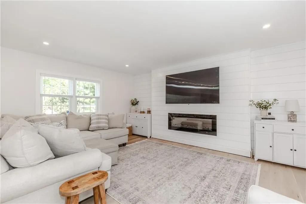 43 Brayton Road Smithfield RI 02917