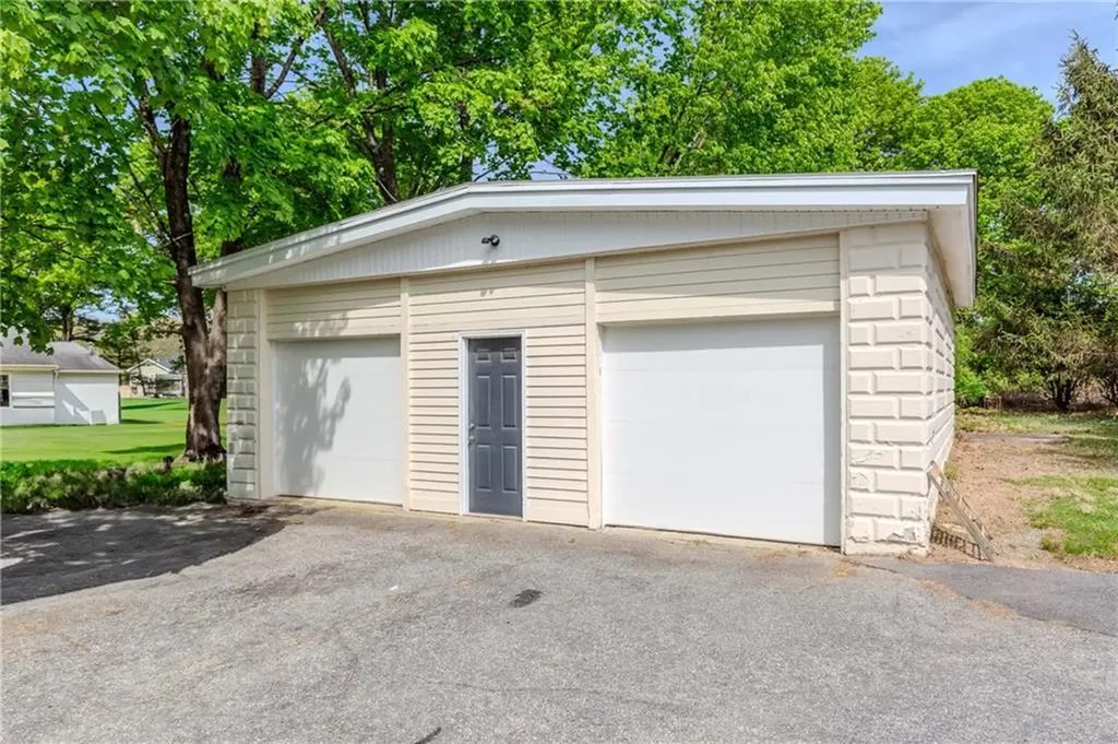 43 Brayton Road Smithfield RI 02917
