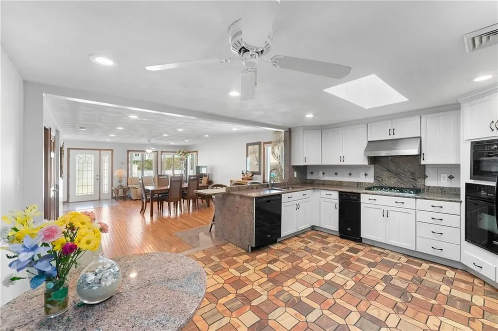 63 Boon Street Narragansett RI 02882
