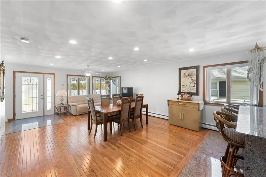 63 Boon Street Narragansett RI 02882