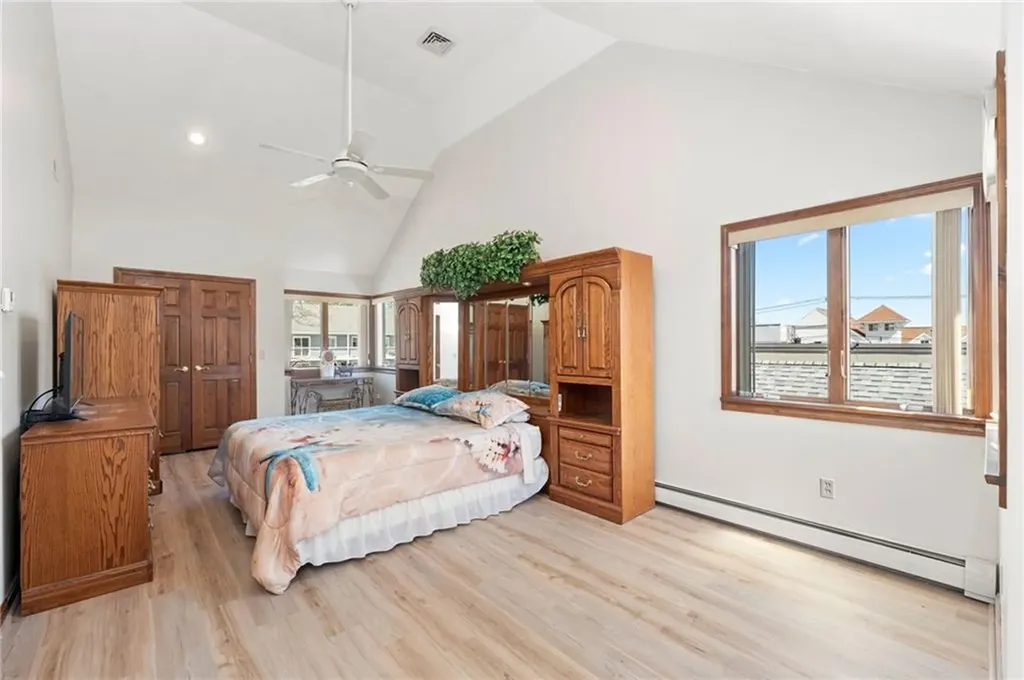 63 Boon Street Narragansett RI 02882