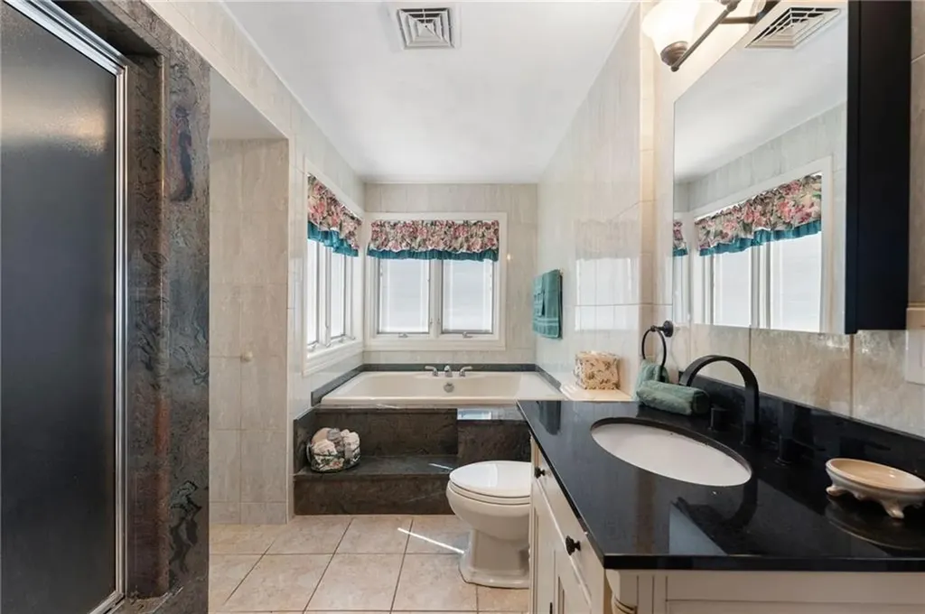 63 Boon Street Narragansett RI 02882