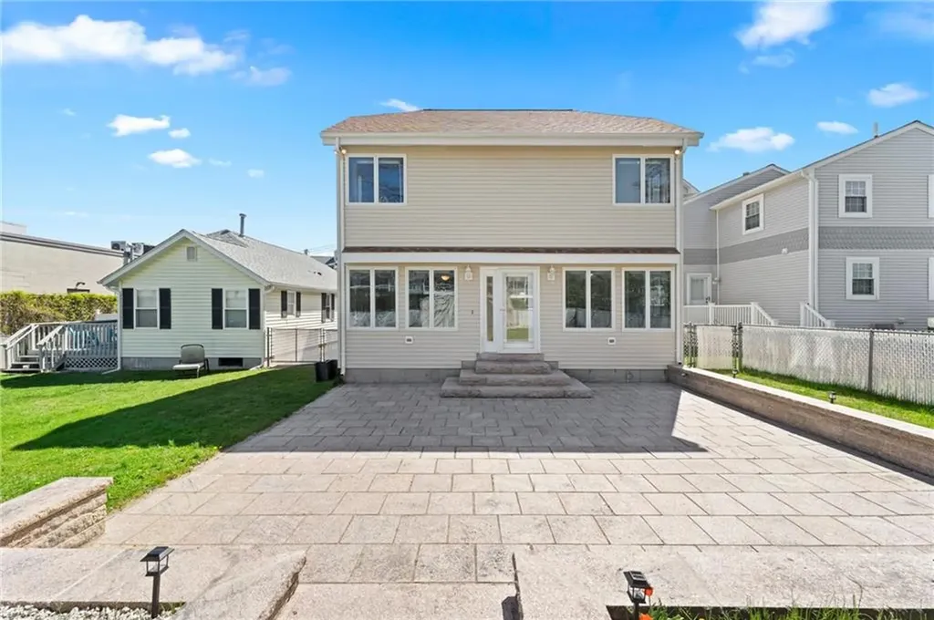 63 Boon Street Narragansett RI 02882