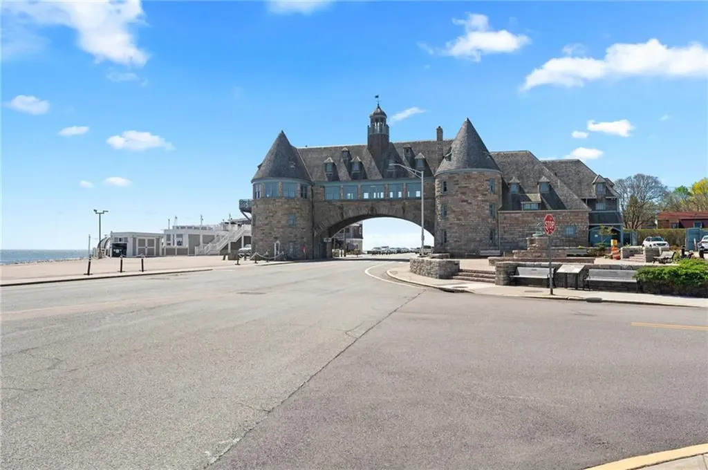 63 Boon Street Narragansett RI 02882