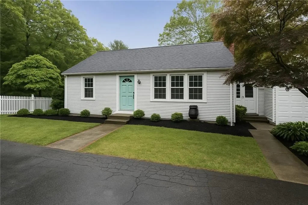 39 Whipple Road Smithfield RI 02917
