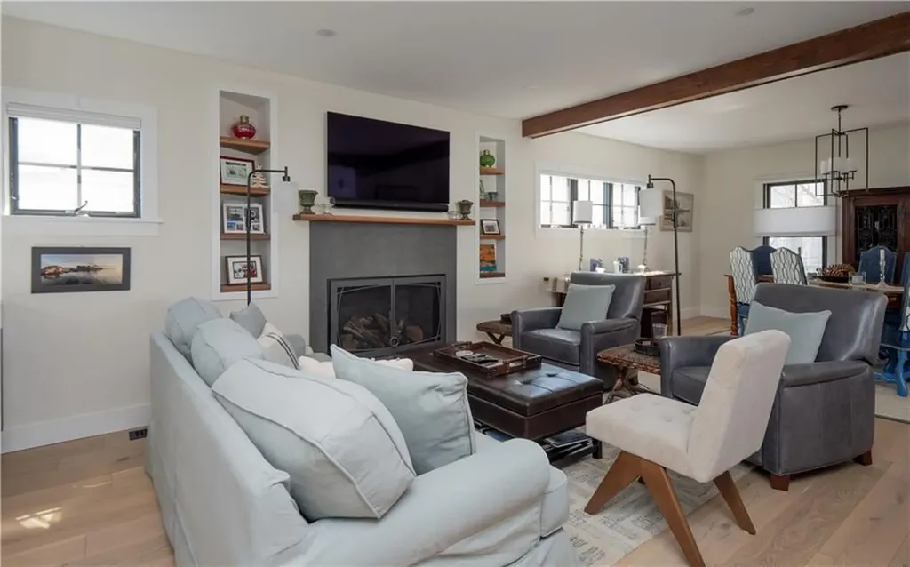 70 Roseneath Avenue Newport RI 02840