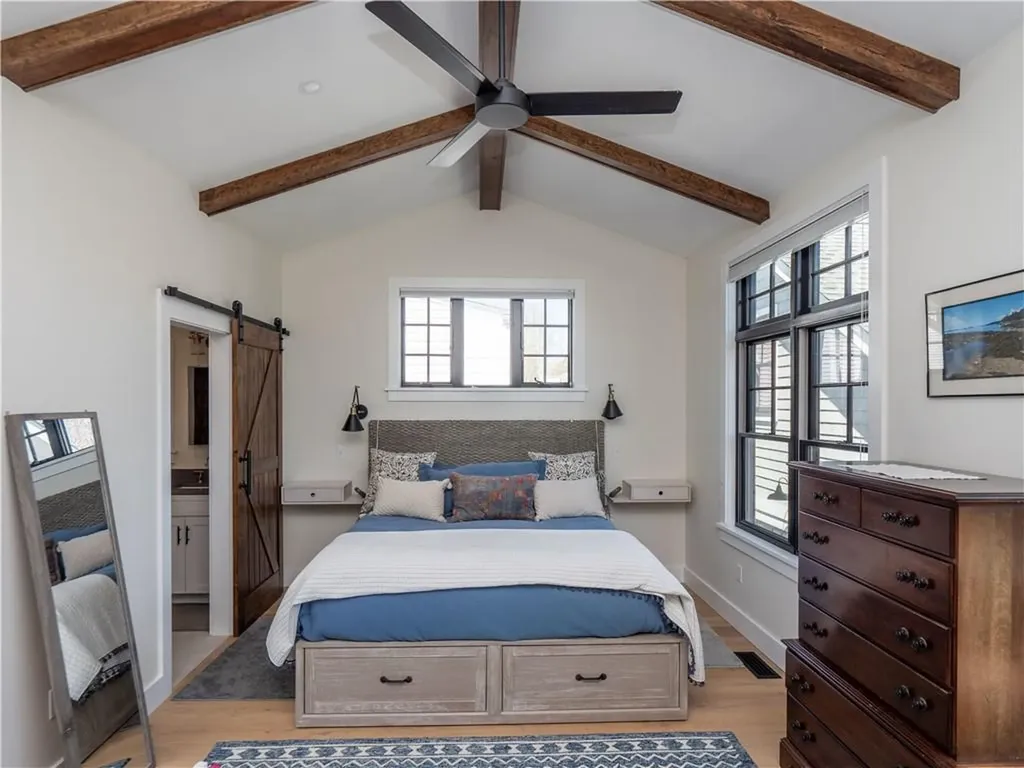 70 Roseneath Avenue Newport RI 02840