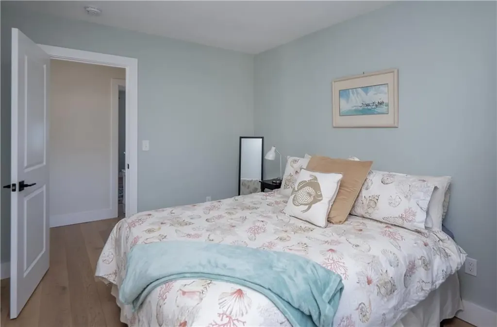 70 Roseneath Avenue Newport RI 02840
