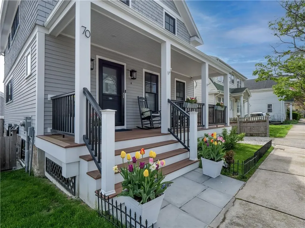 70 Roseneath Avenue Newport RI 02840