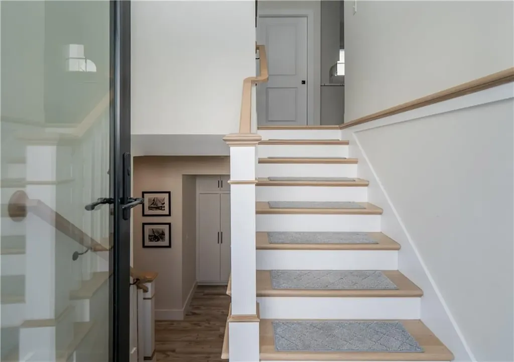 70 Roseneath Avenue Newport RI 02840