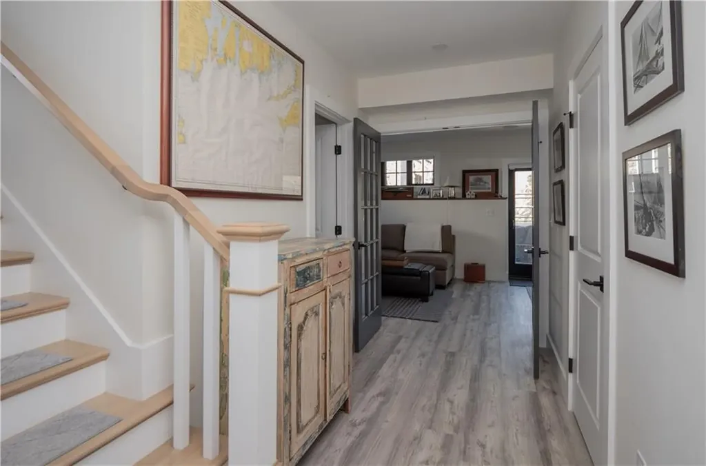 70 Roseneath Avenue Newport RI 02840
