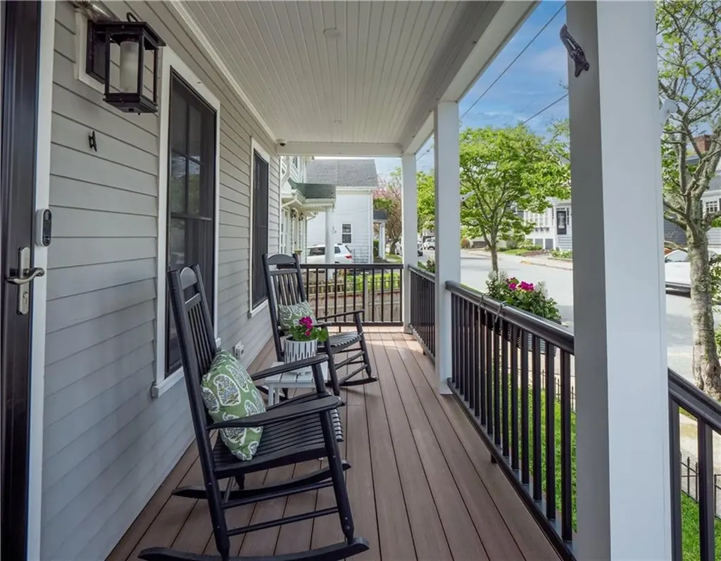 70 Roseneath Avenue Newport RI 02840