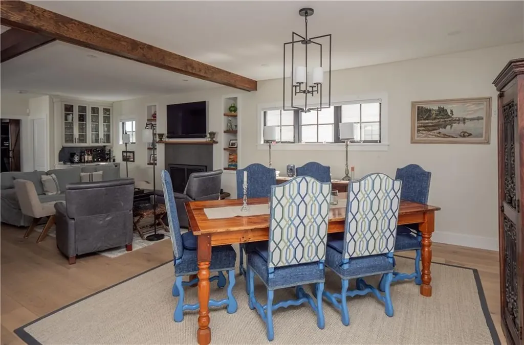 70 Roseneath Avenue Newport RI 02840