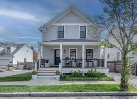 70 Roseneath Avenue Newport RI 02840