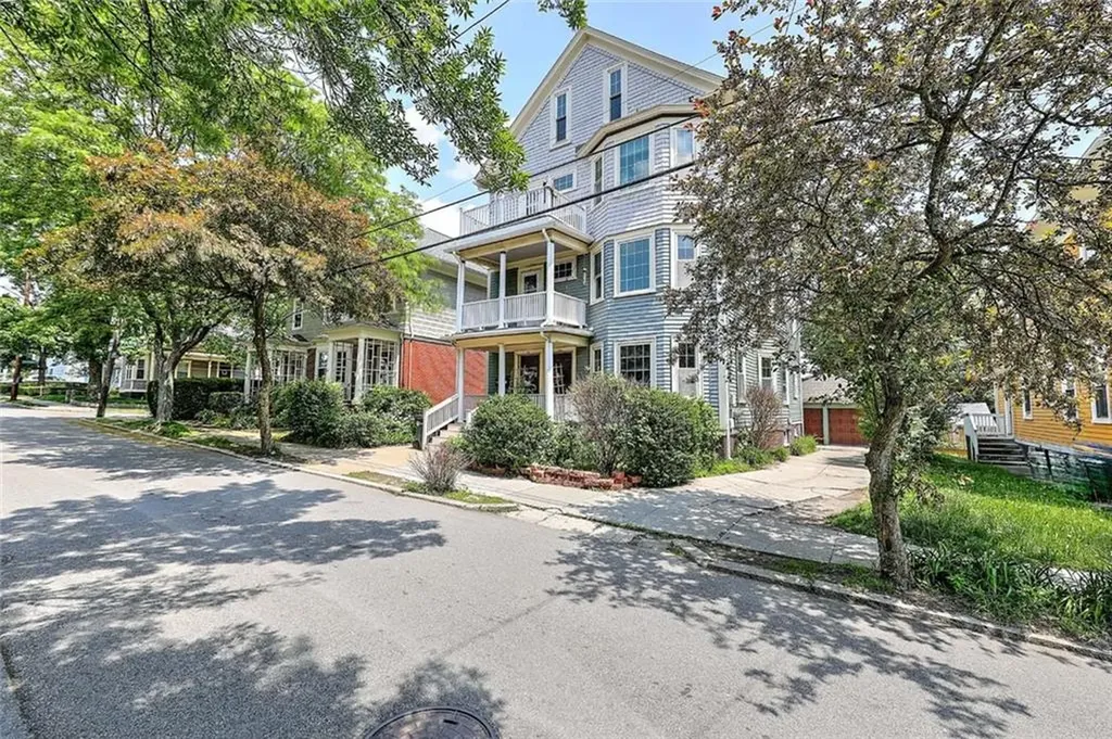 453 455 Morris Avenue Providence RI 02906
