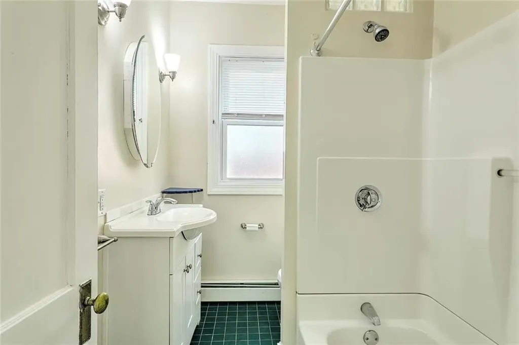 453 455 Morris Avenue Providence RI 02906