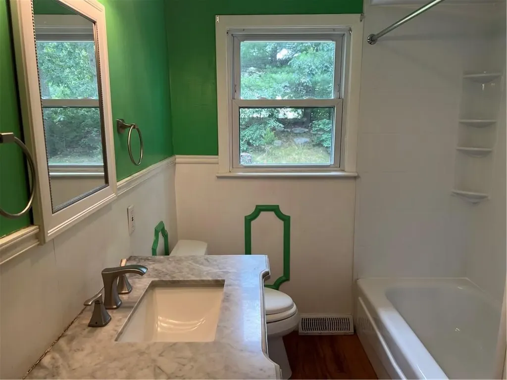 10 Lawnwood Road Coventry RI 02816