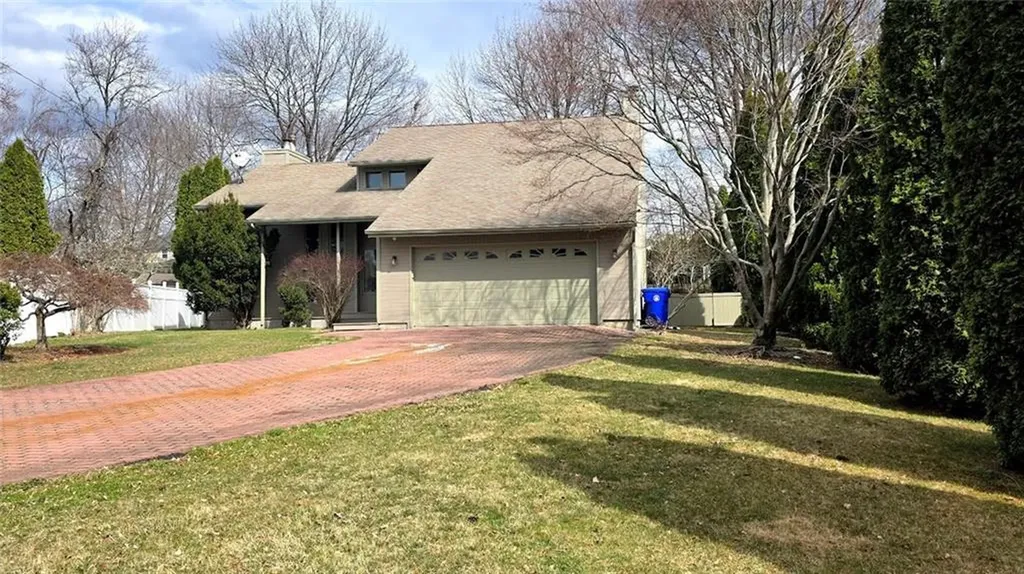 7 Kristen Drive North Providence RI 02911