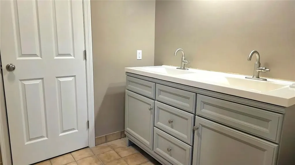 7 Kristen Drive North Providence RI 02911