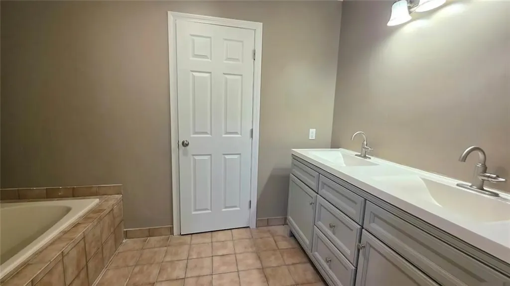 7 Kristen Drive North Providence RI 02911