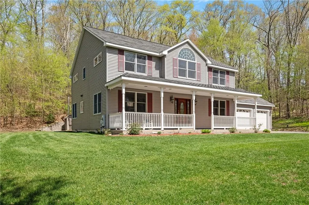 825 Woonsocket Hill Road North Smithfield RI 02896