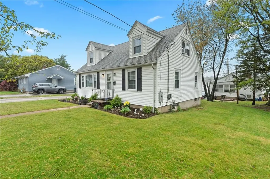 141 Burns Street Providence RI 02904