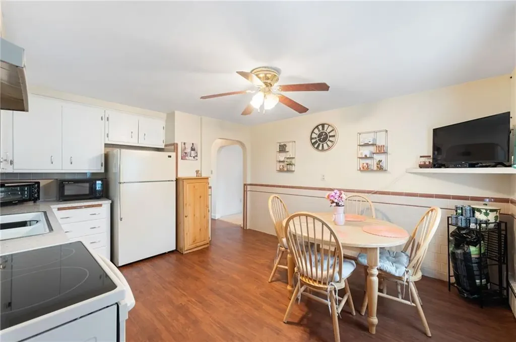 141 Burns Street Providence RI 02904