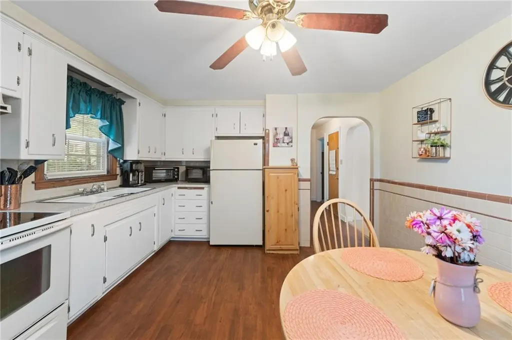 141 Burns Street Providence RI 02904