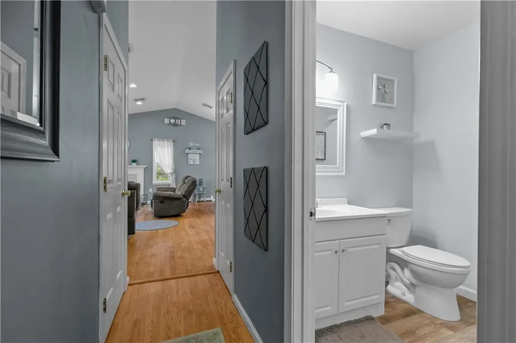26 Cherokee Drive Portsmouth RI 02871