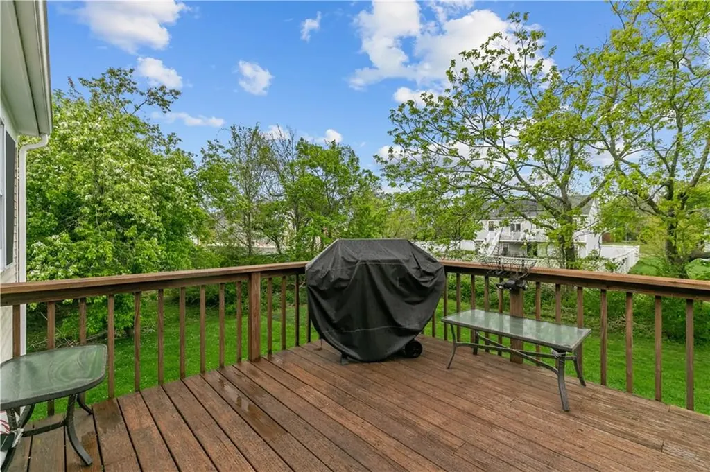 26 Cherokee Drive Portsmouth RI 02871