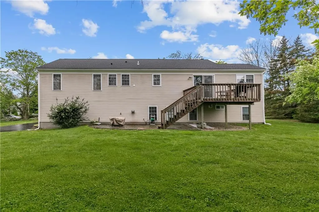 26 Cherokee Drive Portsmouth RI 02871