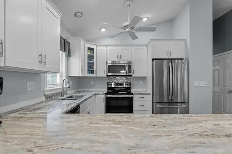 26 Cherokee Drive Portsmouth RI 02871