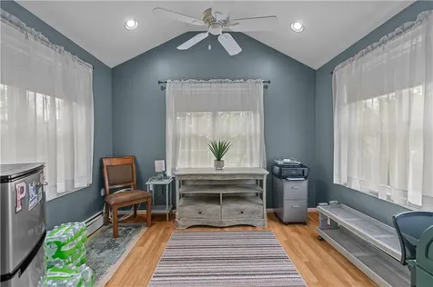 26 Cherokee Drive Portsmouth RI 02871