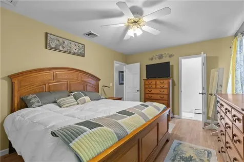 26 Cherokee Drive Portsmouth RI 02871