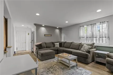 26 Cherokee Drive Portsmouth RI 02871