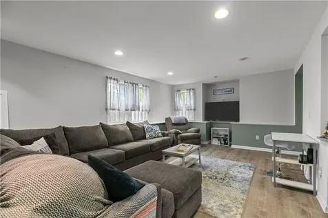 26 Cherokee Drive Portsmouth RI 02871