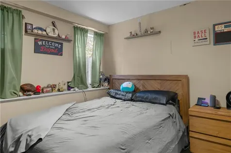 26 Cherokee Drive Portsmouth RI 02871