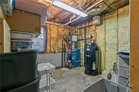 26 Cherokee Drive Portsmouth RI 02871