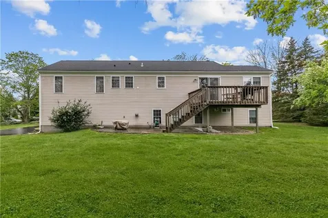 26 Cherokee Drive Portsmouth RI 02871