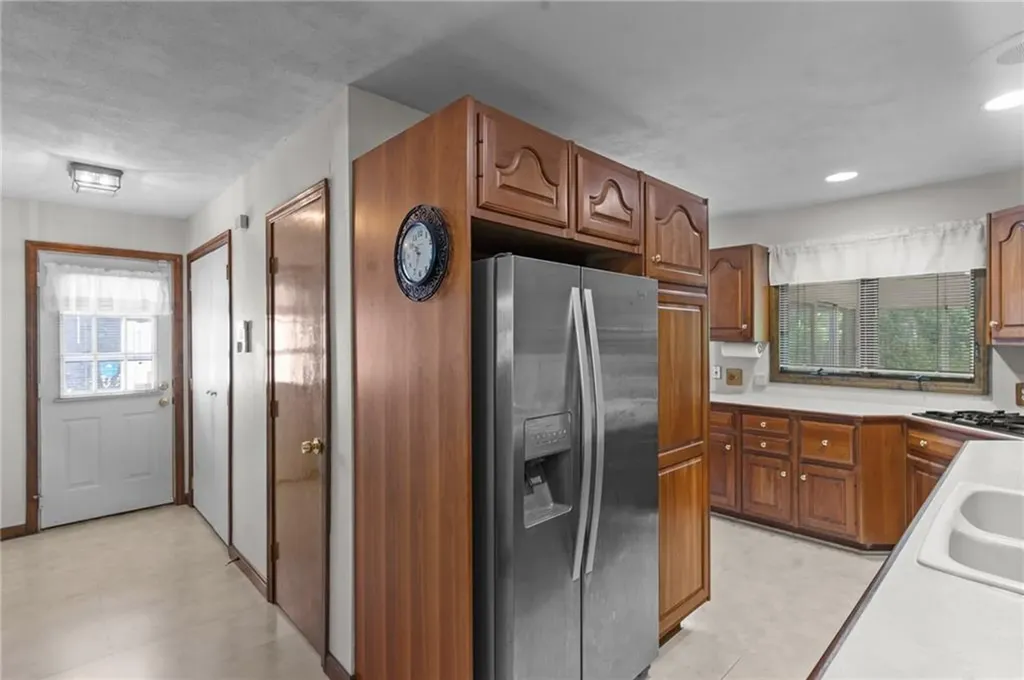 5 Chaloner Court Cranston RI 02921