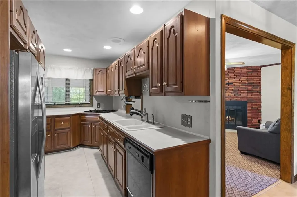 5 Chaloner Court Cranston RI 02921