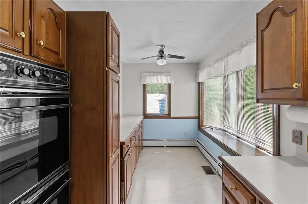 5 Chaloner Court Cranston RI 02921