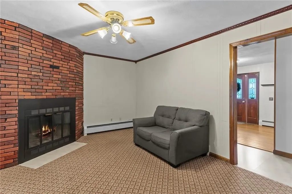 5 Chaloner Court Cranston RI 02921