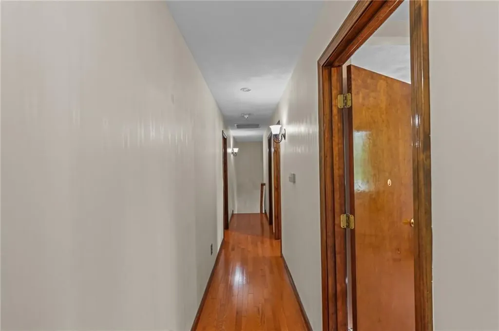 5 Chaloner Court Cranston RI 02921