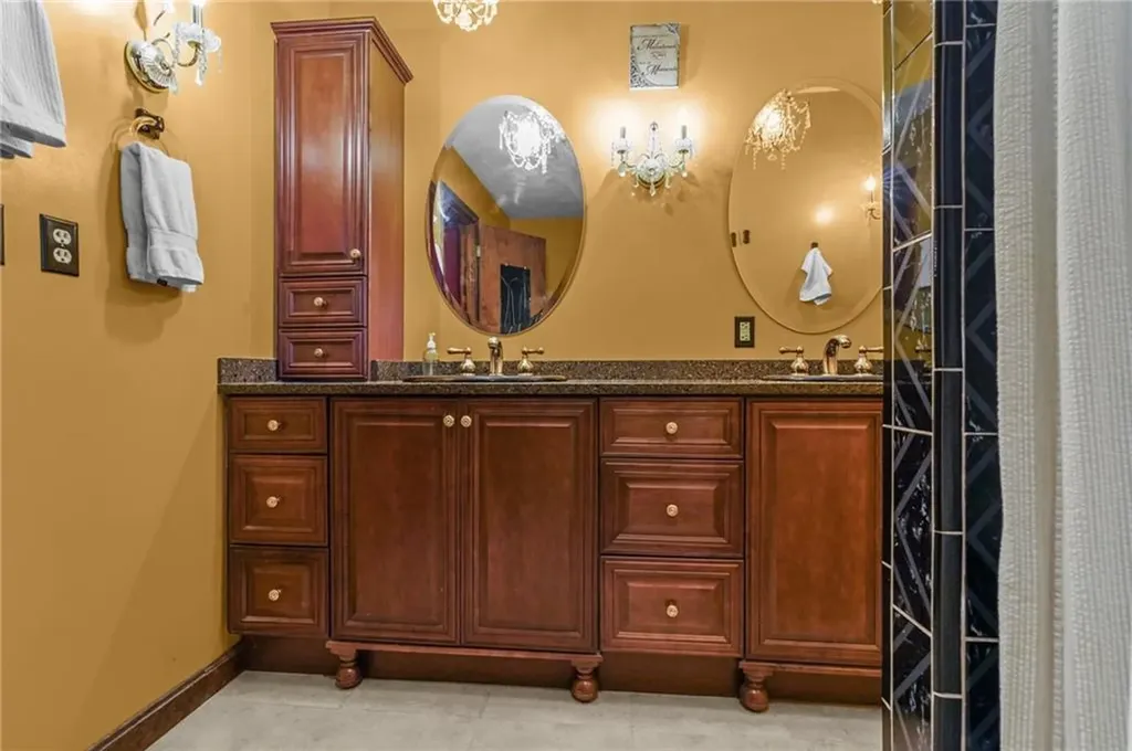 5 Chaloner Court Cranston RI 02921