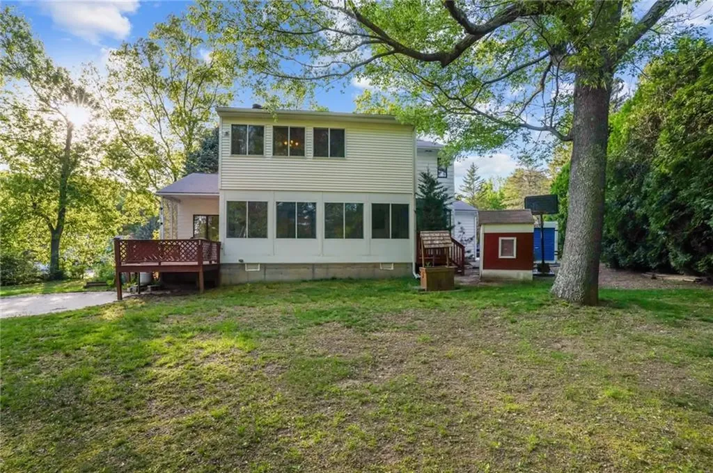 5 Chaloner Court Cranston RI 02921