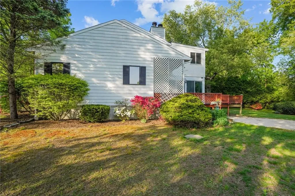 5 Chaloner Court Cranston RI 02921